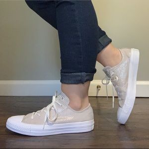 Converse Low Tops